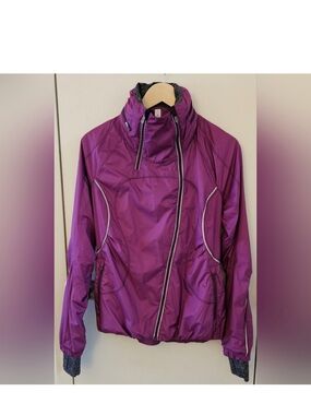 Lululemon Run: Womens Inspire Windbreaker Reflective Jacket